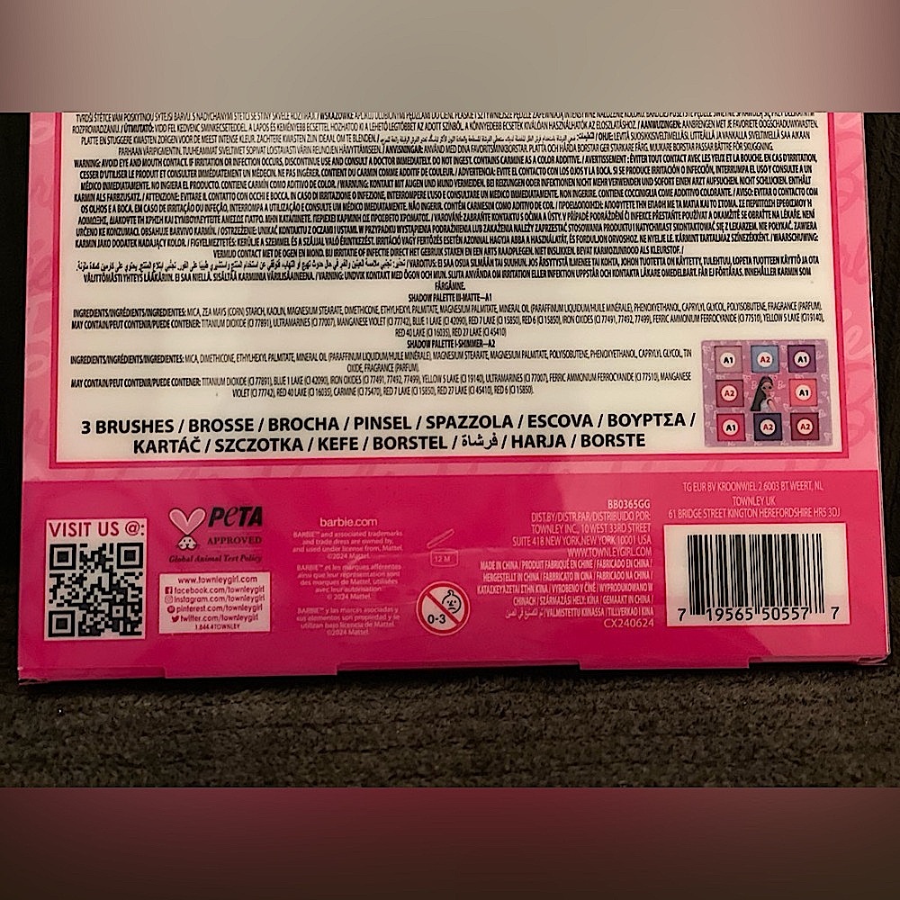 Barbie Beauty Set — Eyeshadow Palette, Makeup Brushes, and Mirror - Picture 6 of 16